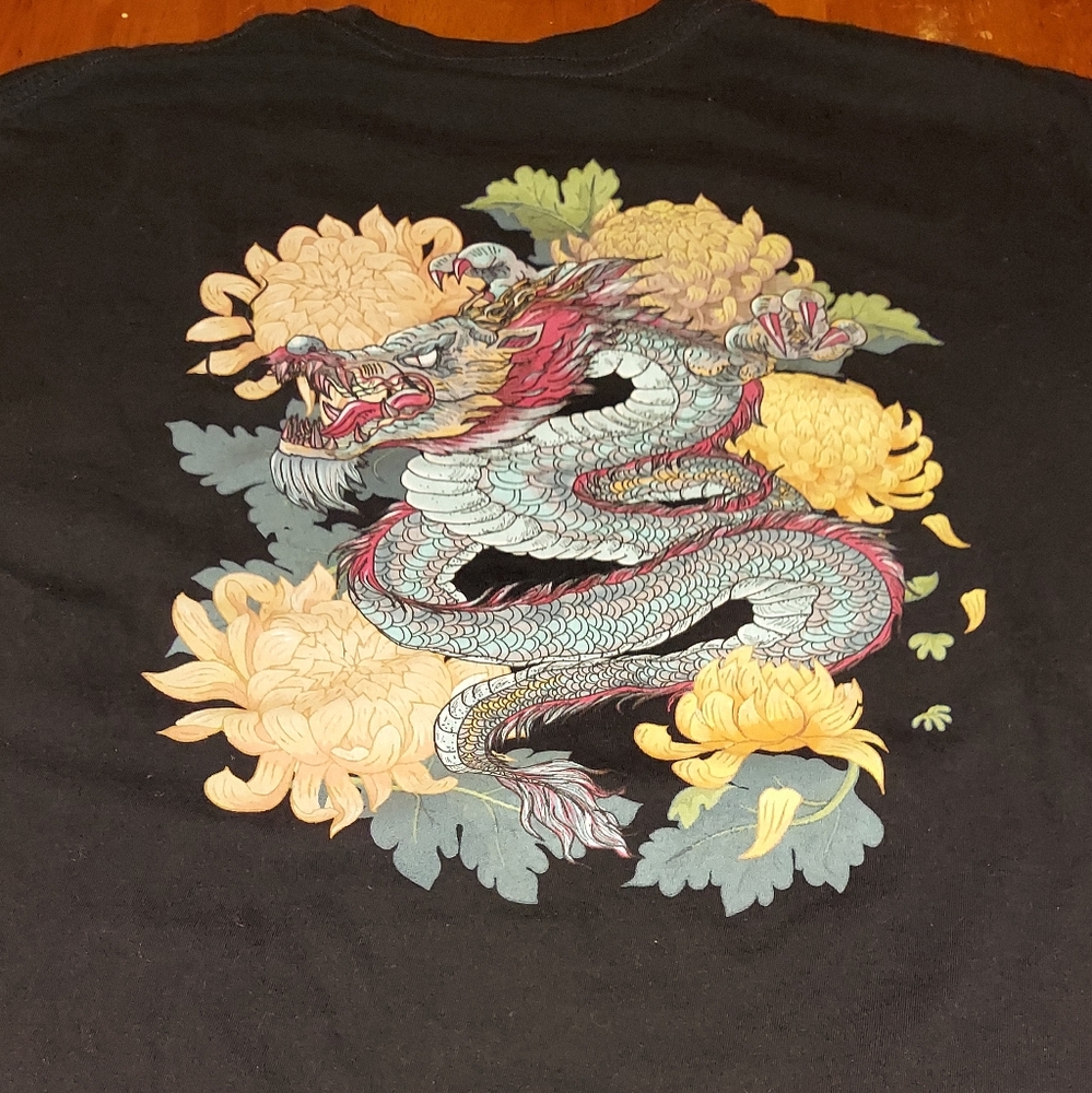La Familia t shirt dragon on back